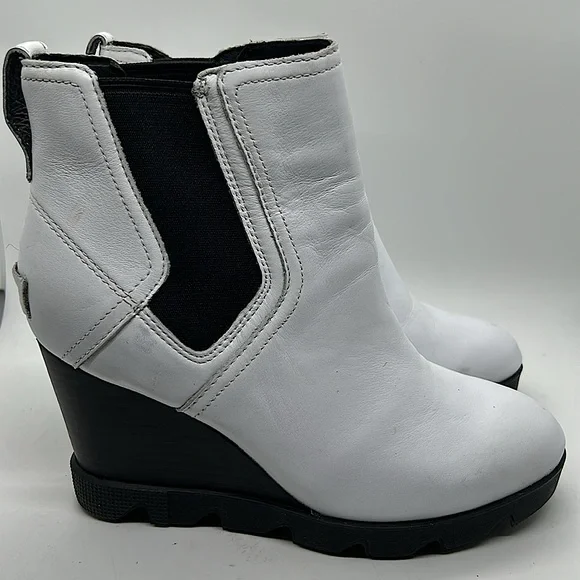 Sorel Joan Uptown Waterproof Leather Chelsea Ankle Boots Shoes **Size 7** 🌸🌸 - Picture 3 of 11